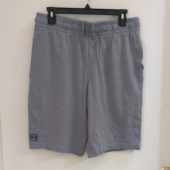 Under Armour Other - Under Armour Men's Gray Cotton Blend Shorts